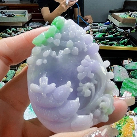 颈饰未镶嵌翡翠一个