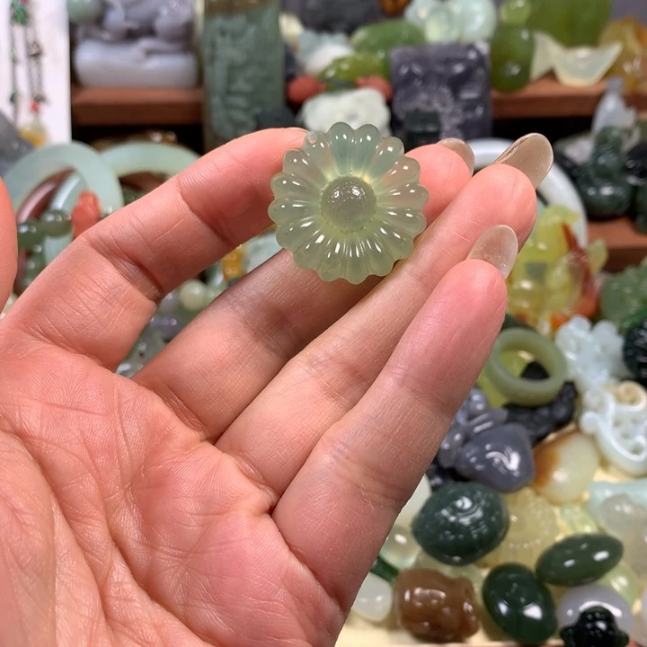 岫玉未镶嵌吊坠吊坠