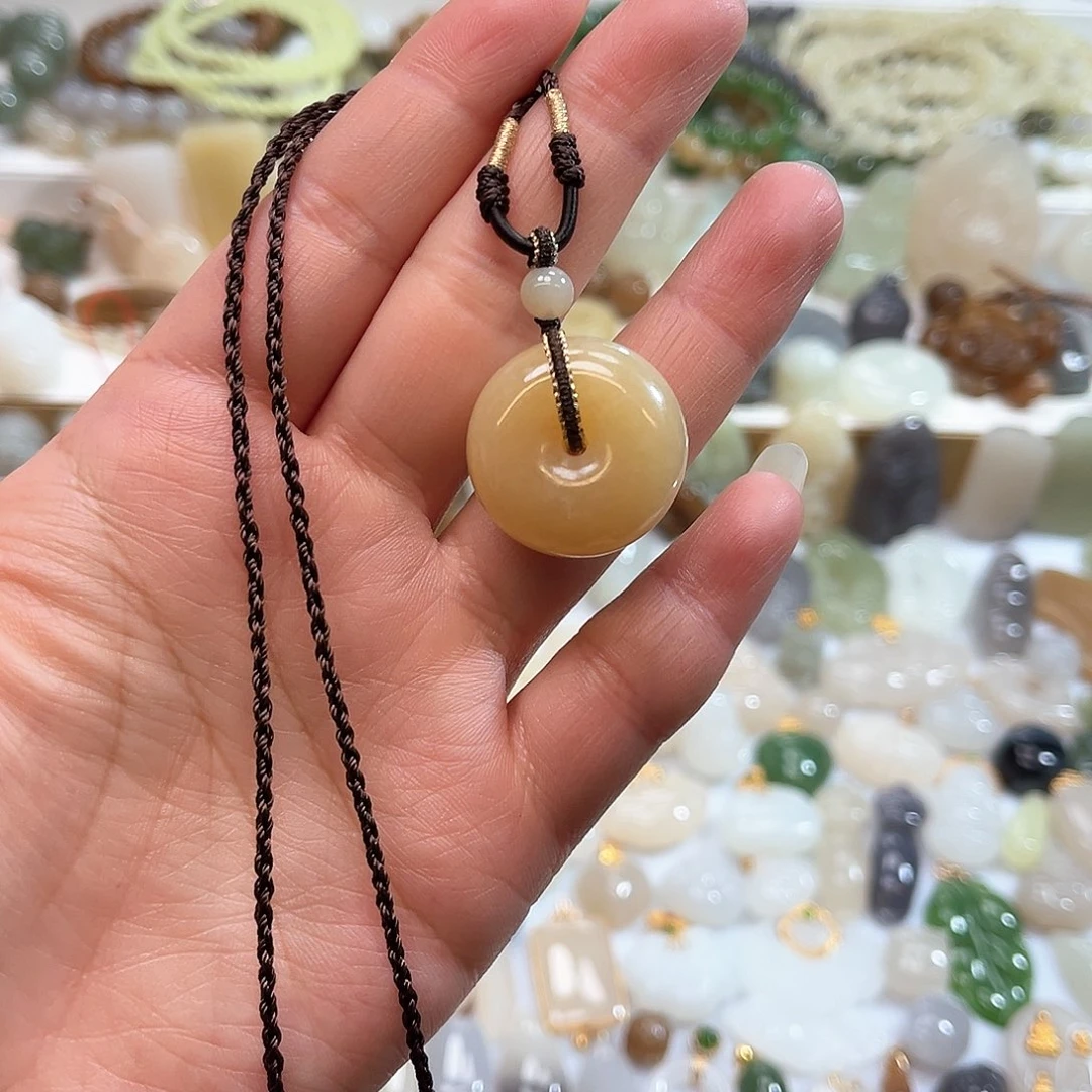 和田玉吊坠(赠链)未镶嵌