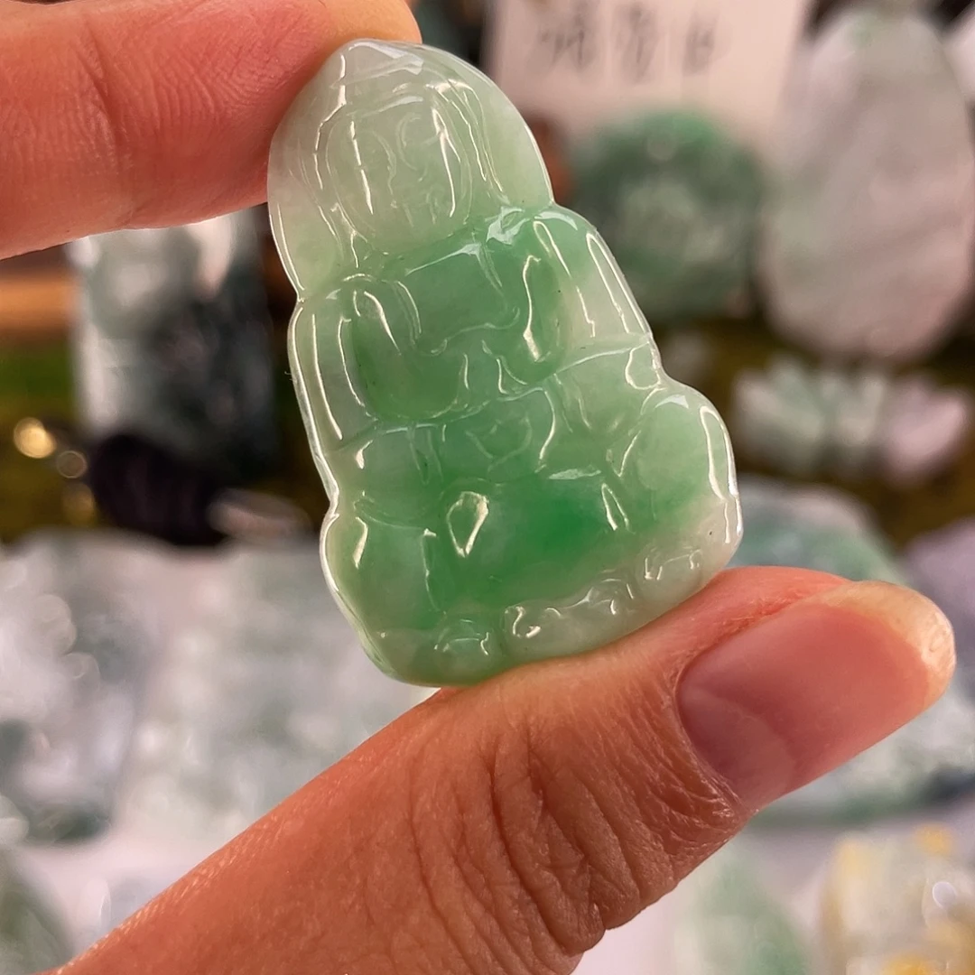 颈饰未镶嵌翡翠观音