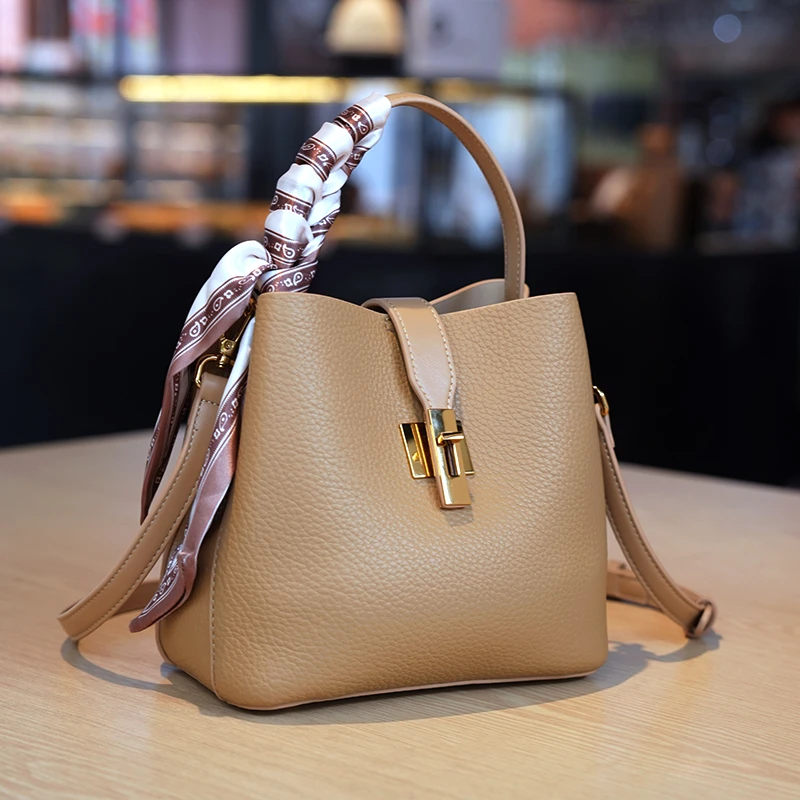 戈兰黛2025新款单肩复古风轻奢风斜挎包百搭休闲荔枝纹简约1993