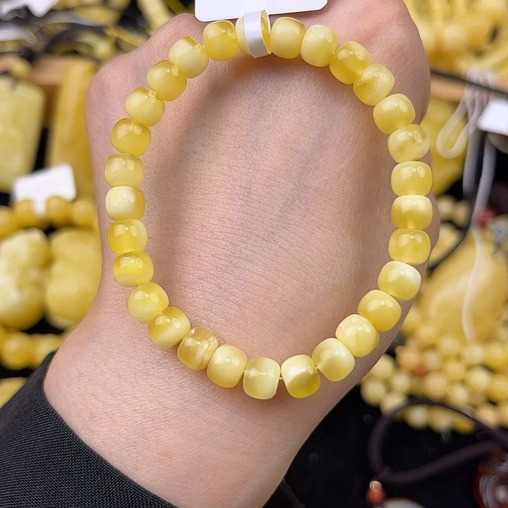 琥珀未镶嵌颈饰琥珀