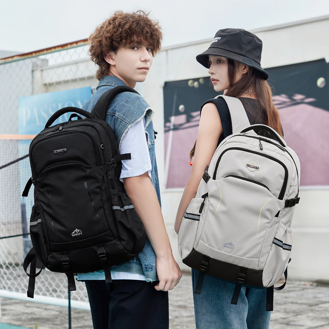 Snoopy/史努比2025新款初中生大容量书包男小学高中生女双肩背包