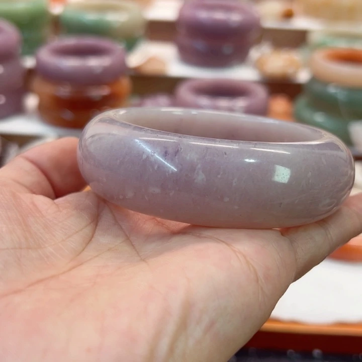 石英岩玉未镶嵌手镯