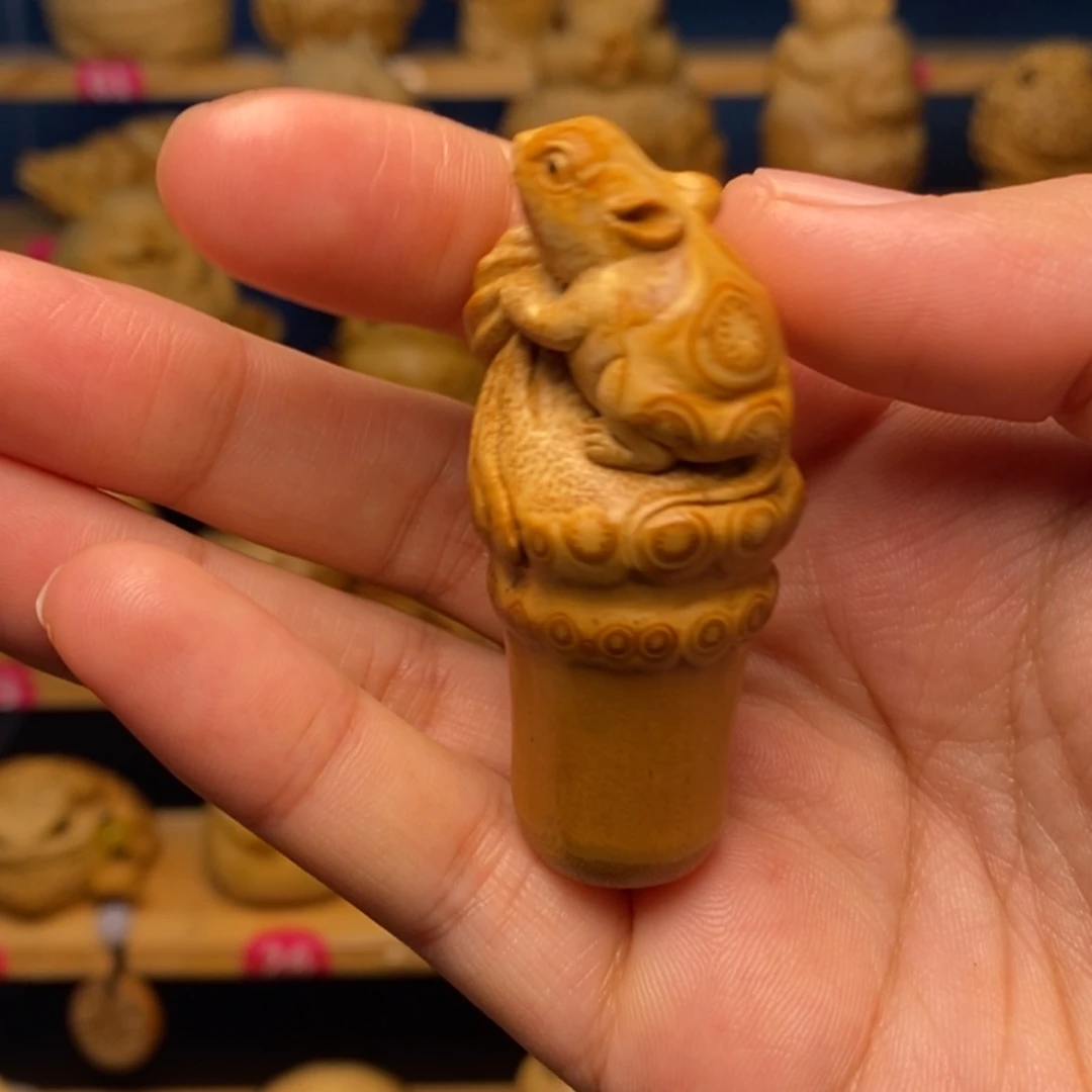竹袋袋鼠钱竹雕精工制作