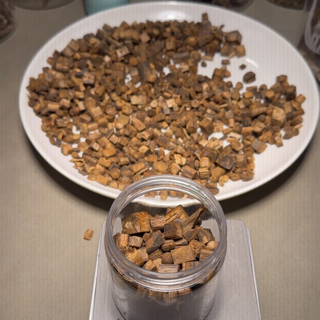 沉香碎屑沉香奇楠珠子料50克