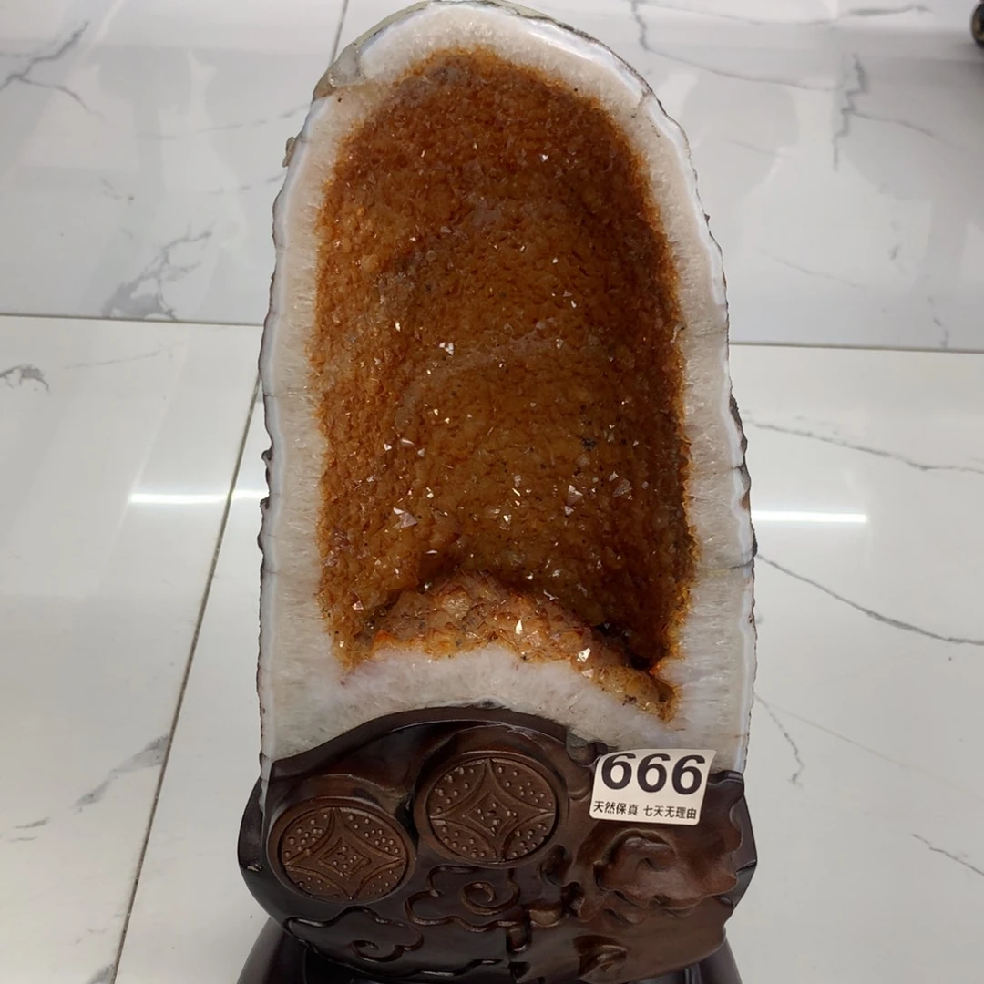 未镶嵌水晶大型摆件（非配饰）小****财
