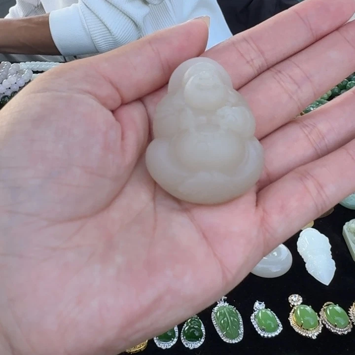 霹***佼颈饰未镶嵌和田玉