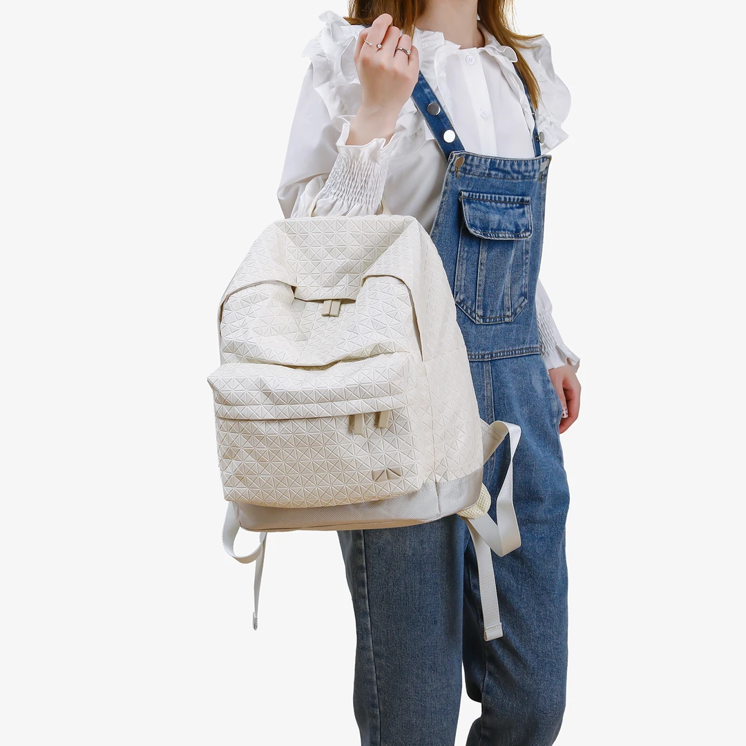 时尚普通版硅胶双肩包几何菱格男女潮流背包轻便休闲百搭大学生