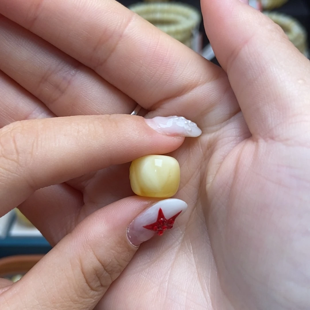 蜜蜡未镶嵌珠宝奇石12.6mm