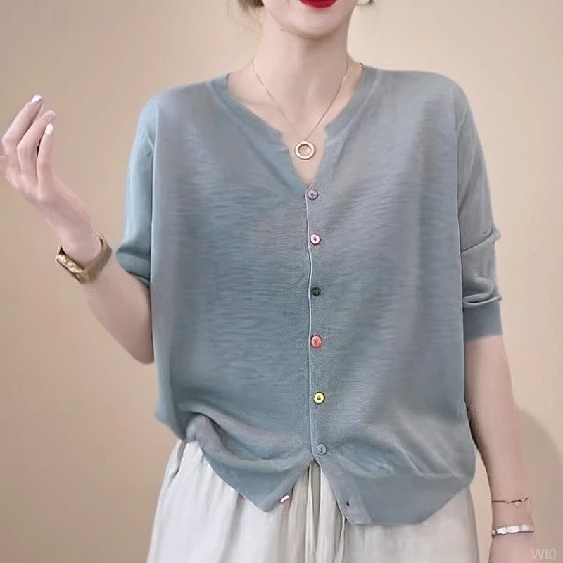 专柜百搭V领针织衫宽松大码开衫上衣大码女装洋气时尚纯色毛衣女