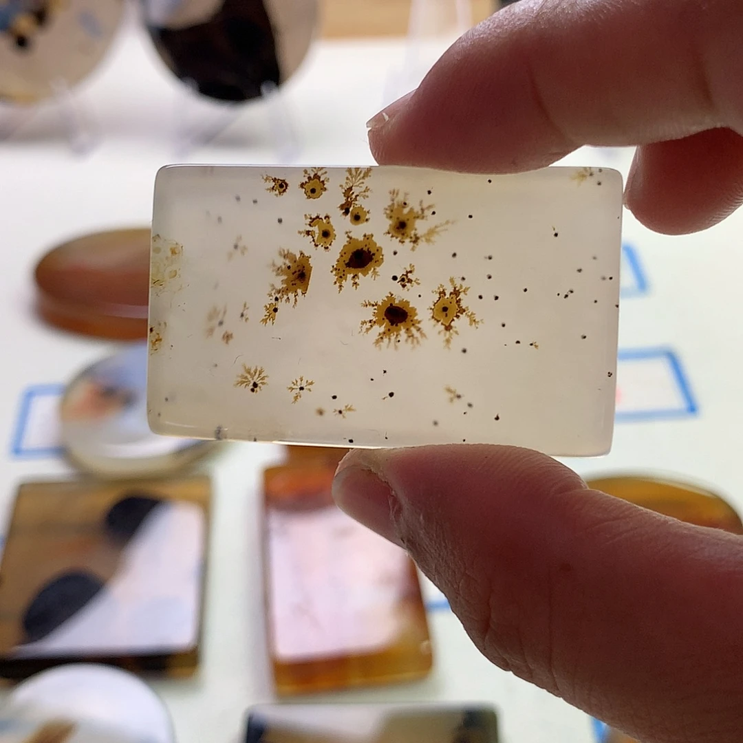 玛瑙/玉髓未镶嵌珠宝半成品