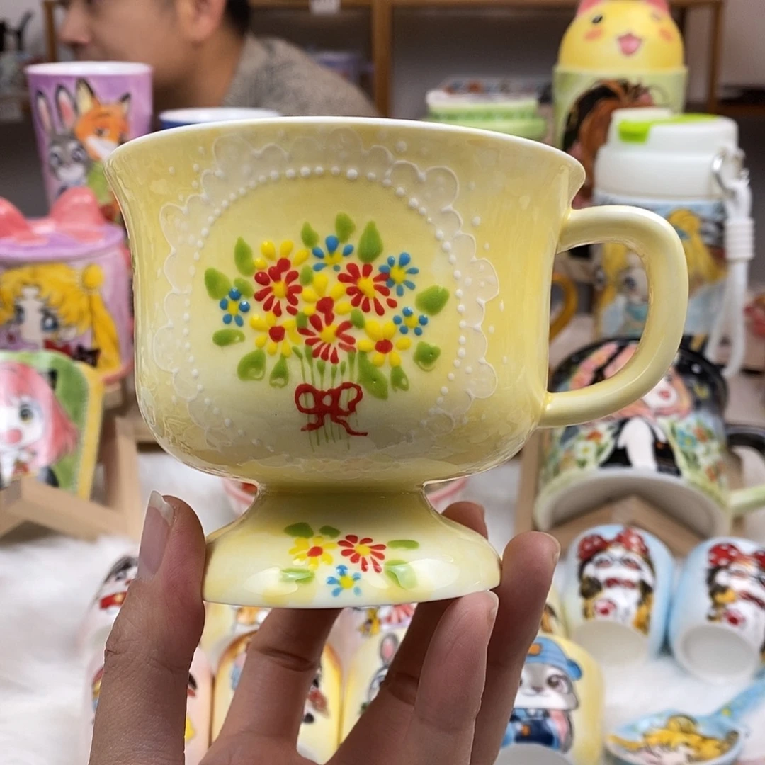 瓷片董董文创手绘陶瓷