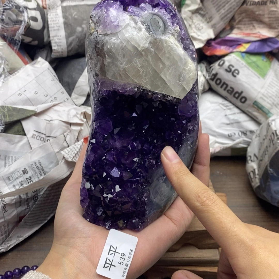 紫晶大型摆件（非配饰）未镶嵌