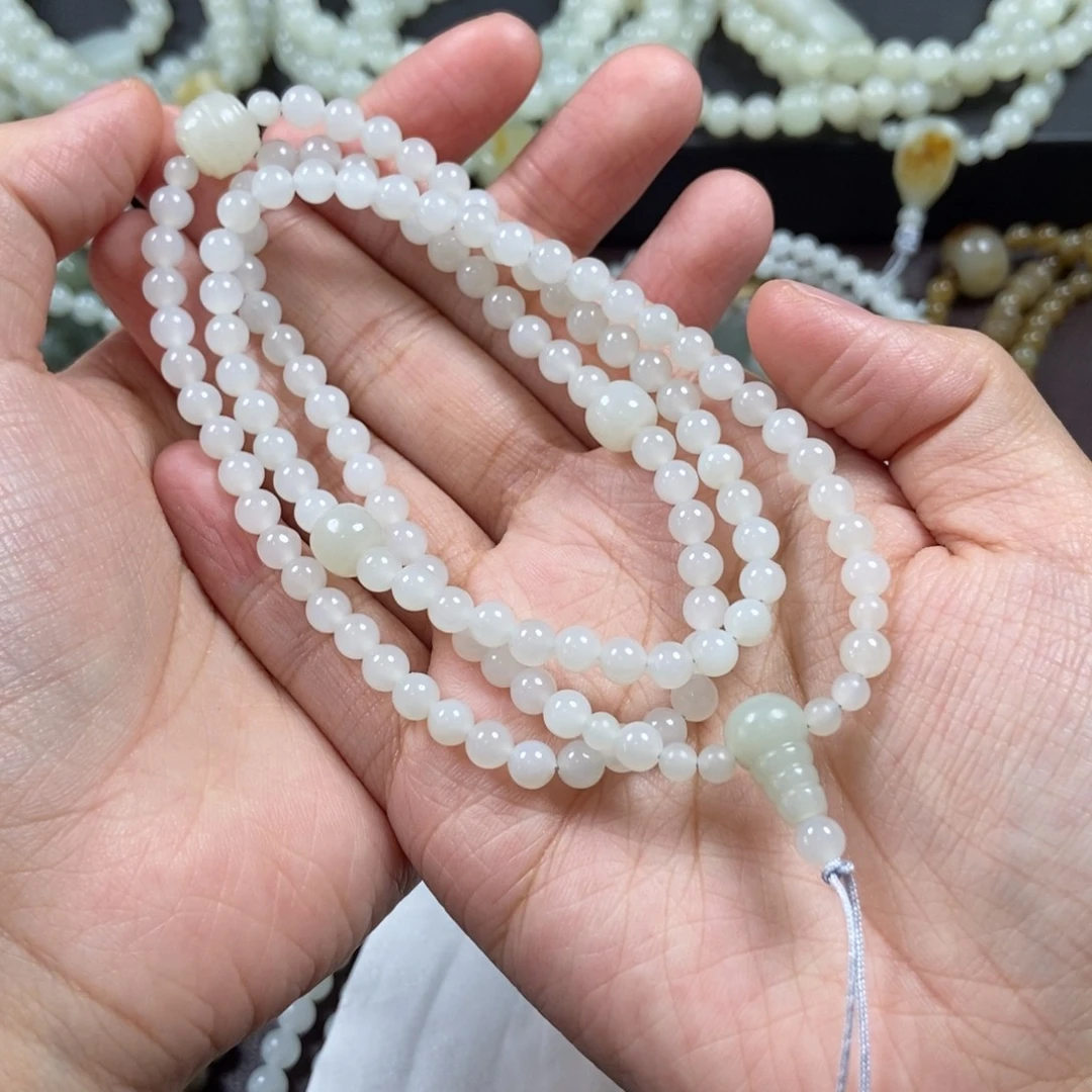 用***4和田玉未镶嵌把件