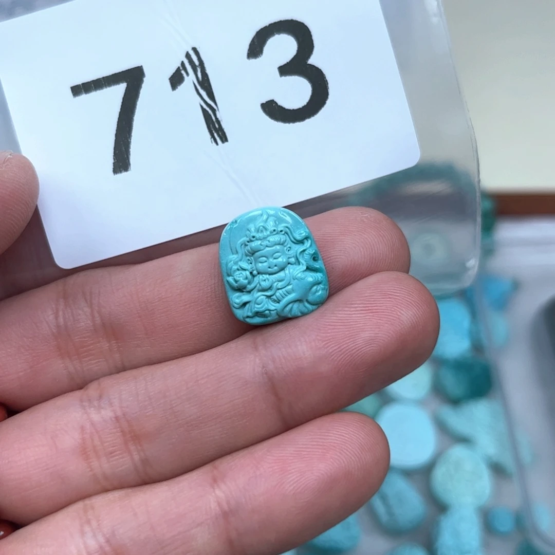 绿松石未镶嵌珠宝奇石