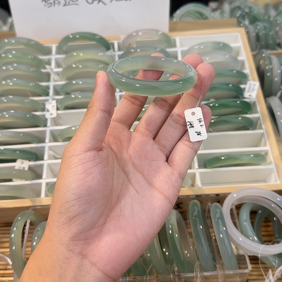 玛瑙/玉髓未镶嵌手镯圈口54.2