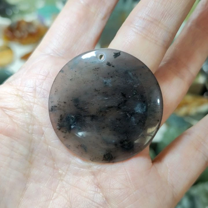 岫玉未镶嵌挂坠款式