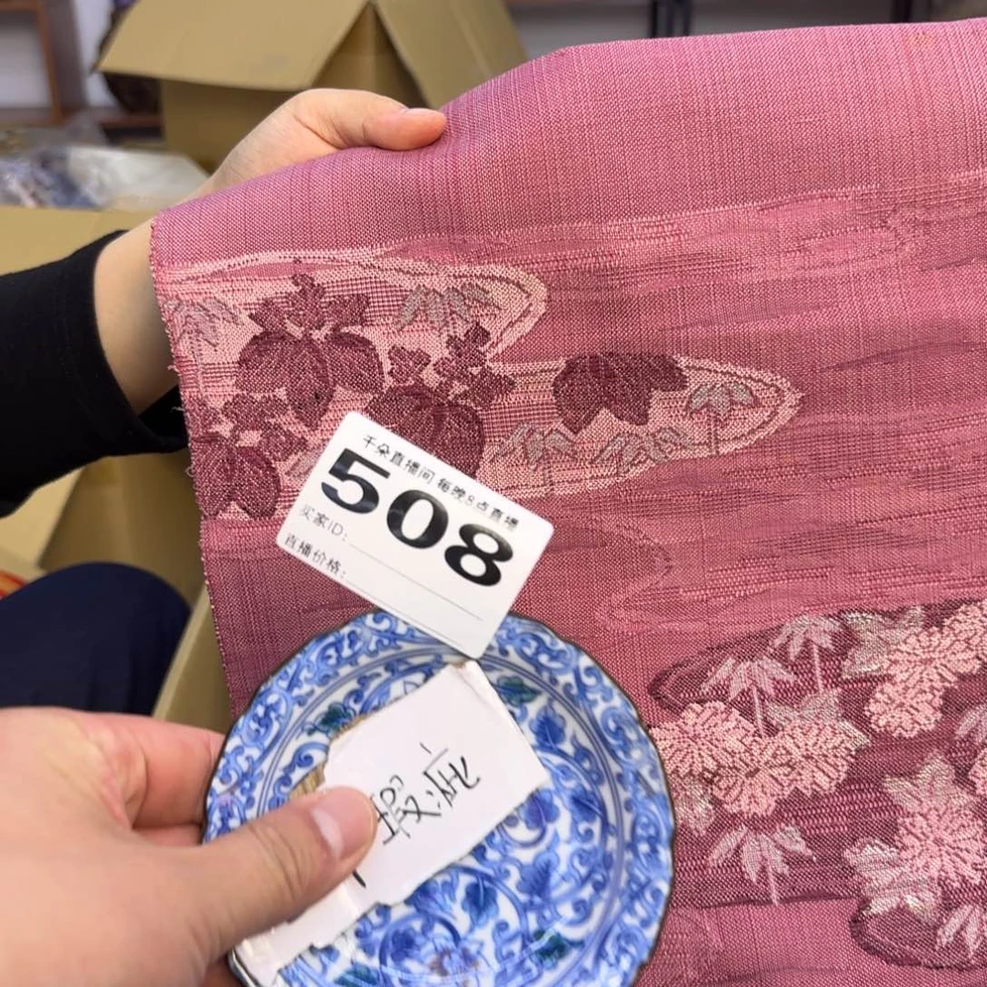 手工艺品琉璃钻**玉小雨
