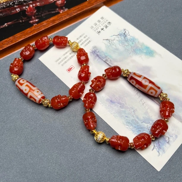 【艺心珠宝】玛瑙红肉雕刻九眼手串多样性发货/发一件T09515