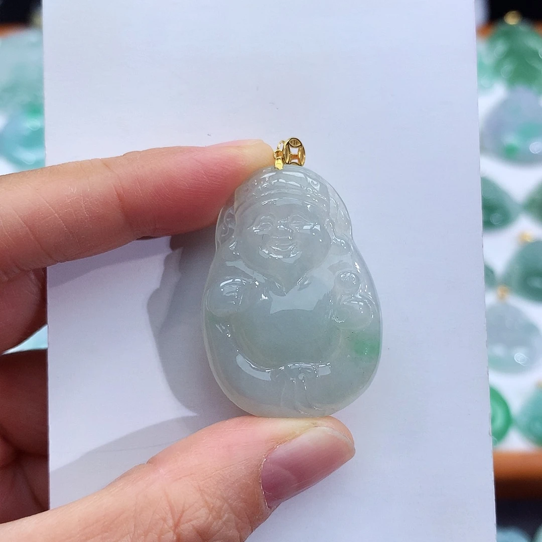 翡翠18K金镶嵌颈饰翡翠吊坠