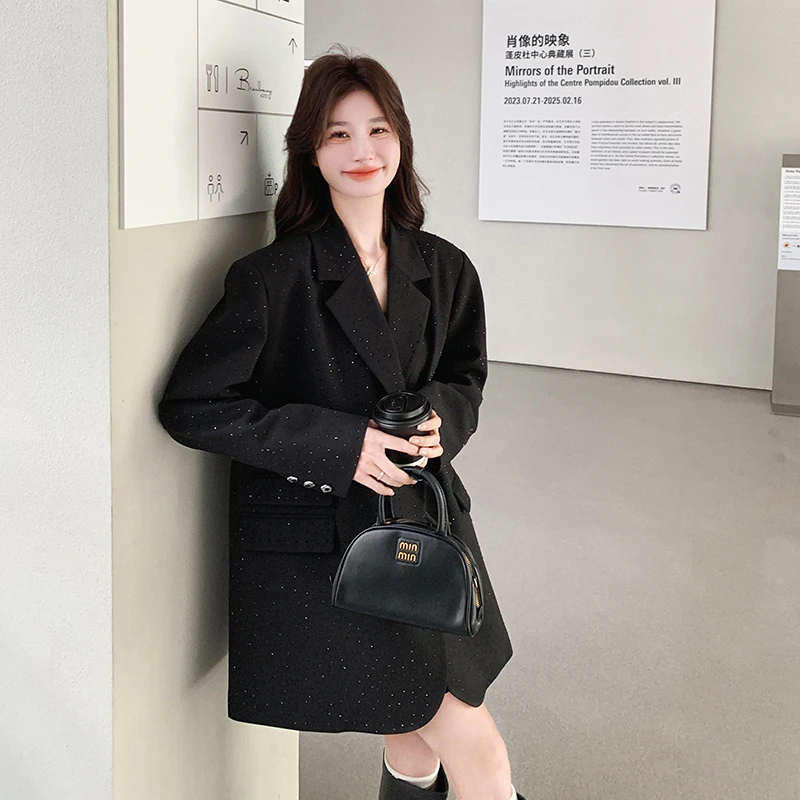 黑色重工镶钻休闲小西装外套女春秋2025年新款设计感今年流行西服