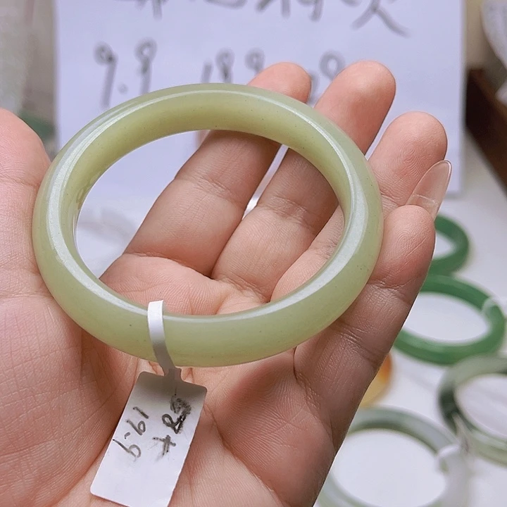 未镶嵌手镯石英质玉东陵107/58