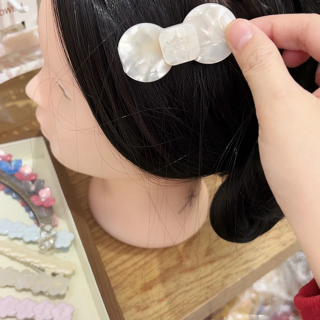 皮质铁合金中号蝴蝶结