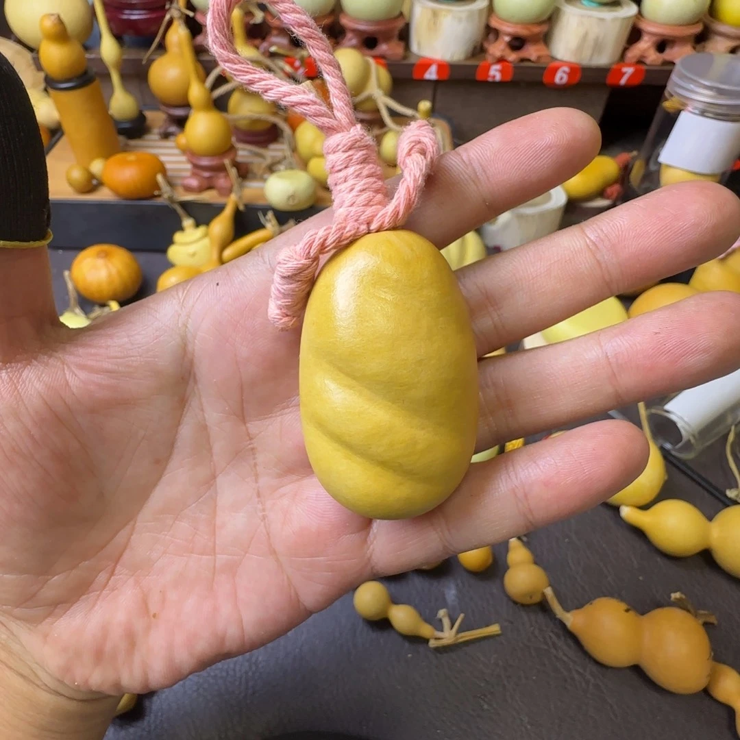 *****面包葫芦一枚小葫芦