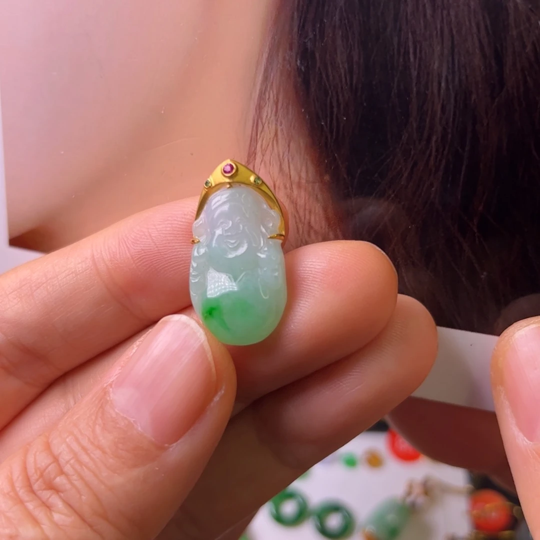 翡翠颈饰18K金镶嵌?**✨财财