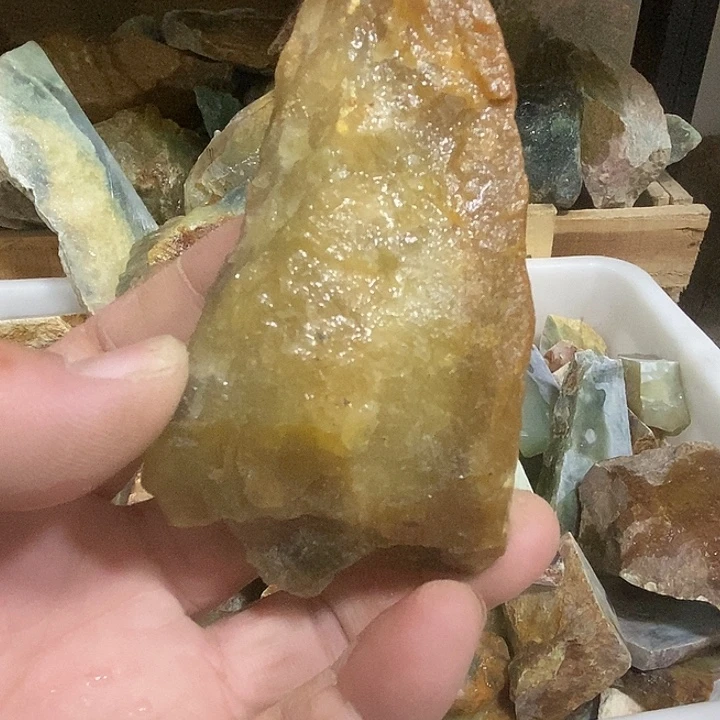 蛇纹石玉未镶嵌摆件