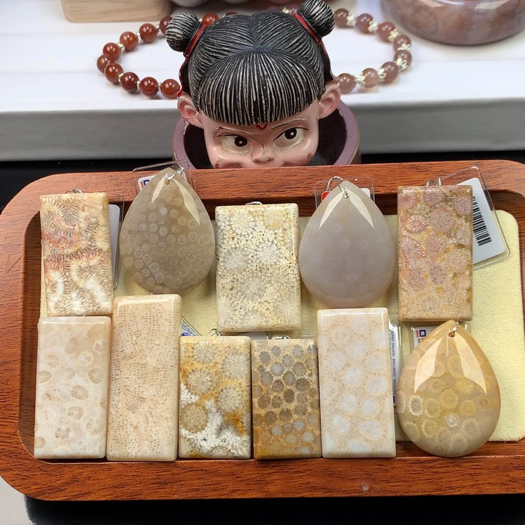 【闪购商品】颈饰未镶嵌硅化珊瑚（珊瑚玉）上新吊坠20米一个（4号）