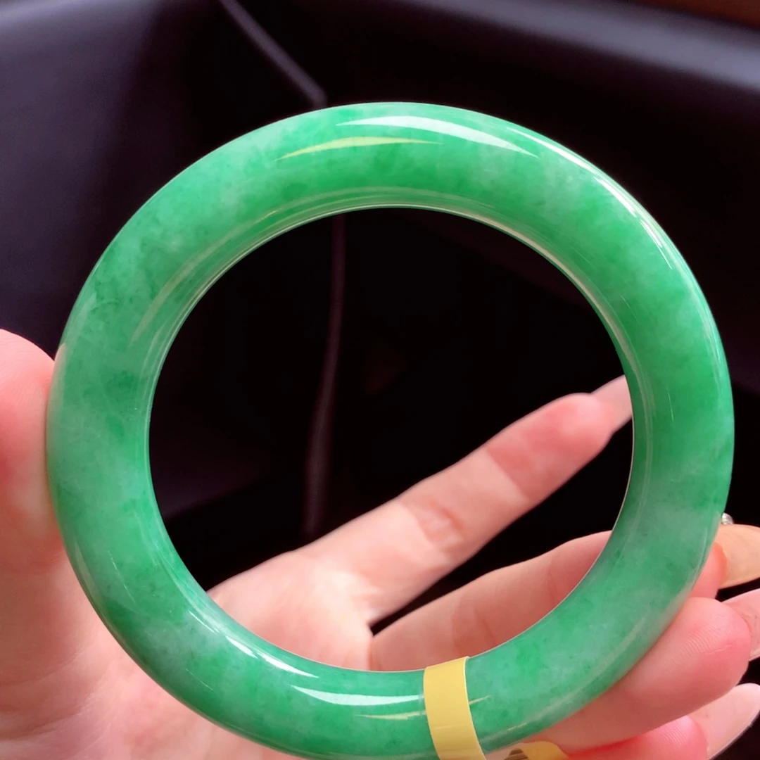 翡翠未镶嵌手镯翡翠