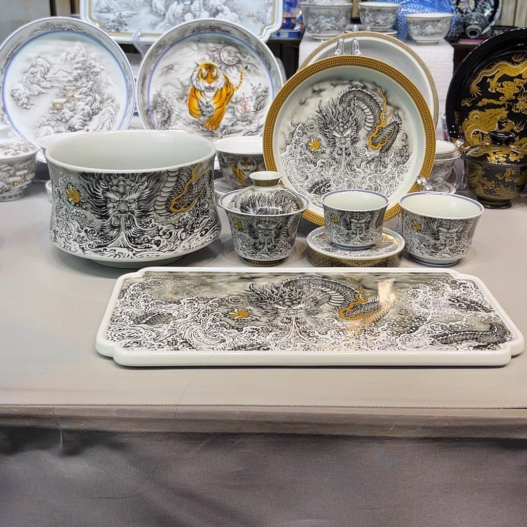 景德镇市陶瓷艺术品