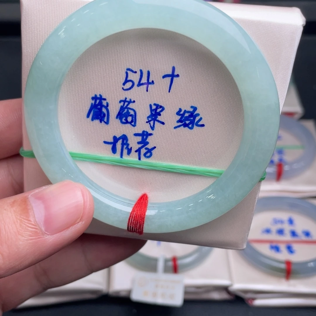 翡翠未镶嵌手镯翡翠手镯