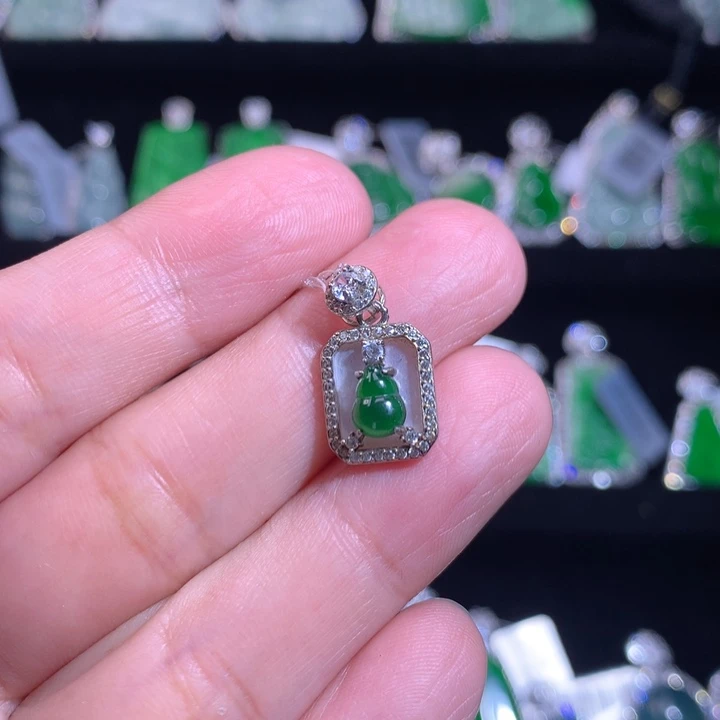 【闪购商品】银S925镶嵌戒指翡翠
