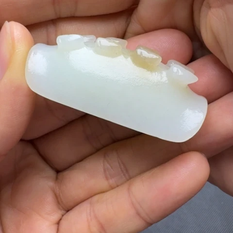 白***飞和田玉未镶嵌挂件