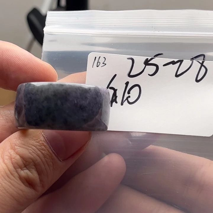 翡翠戒指未镶嵌明天