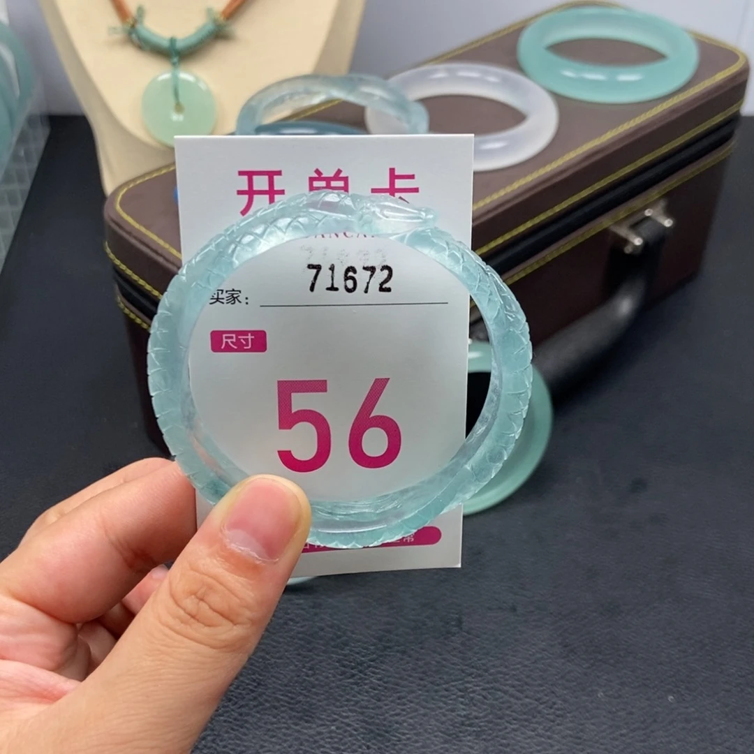 未镶嵌手镯石英质玉零***.