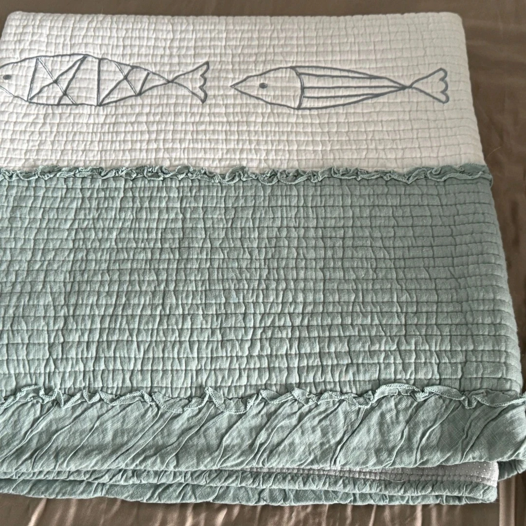 高品质绿色刺绣小鱼木耳边沙发垫尺寸90*160