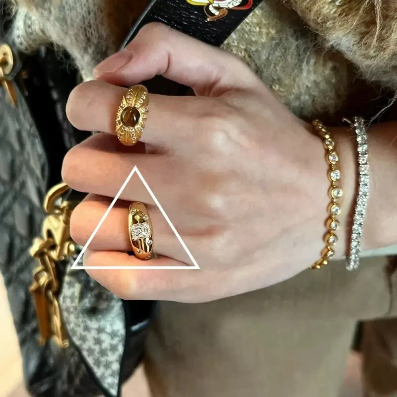 铜合金合成锆石戒指 Bujra 高级感金色环戒饰品