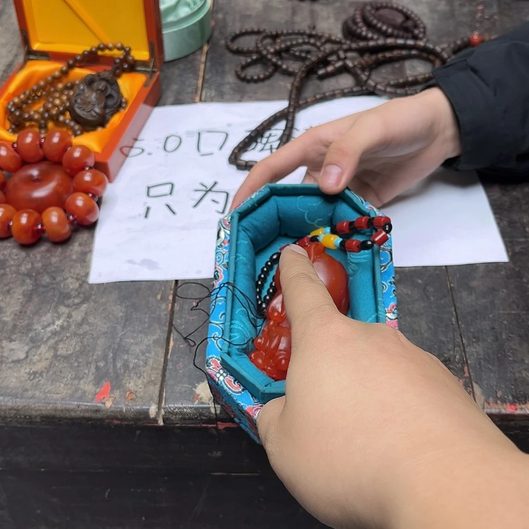 大叶紫檀（黑酸枝木类）