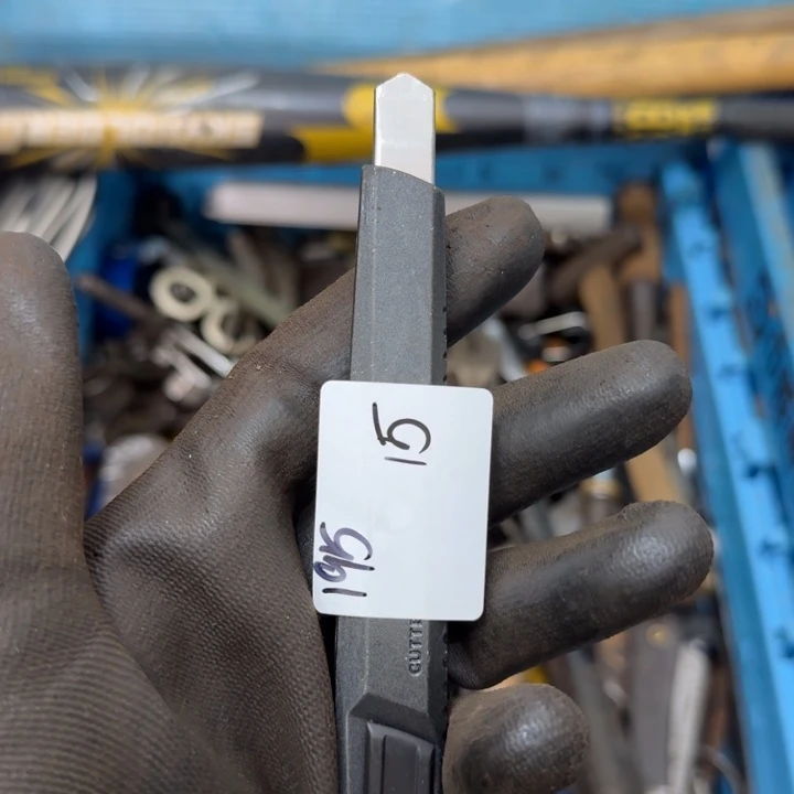 三***金家用五金工具一个