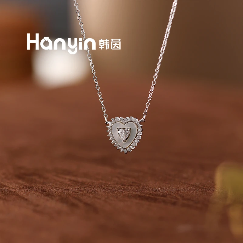 铜合金项链 彩贝爱心项链轻奢小众高级感时尚宴会感锁骨链女款AAA