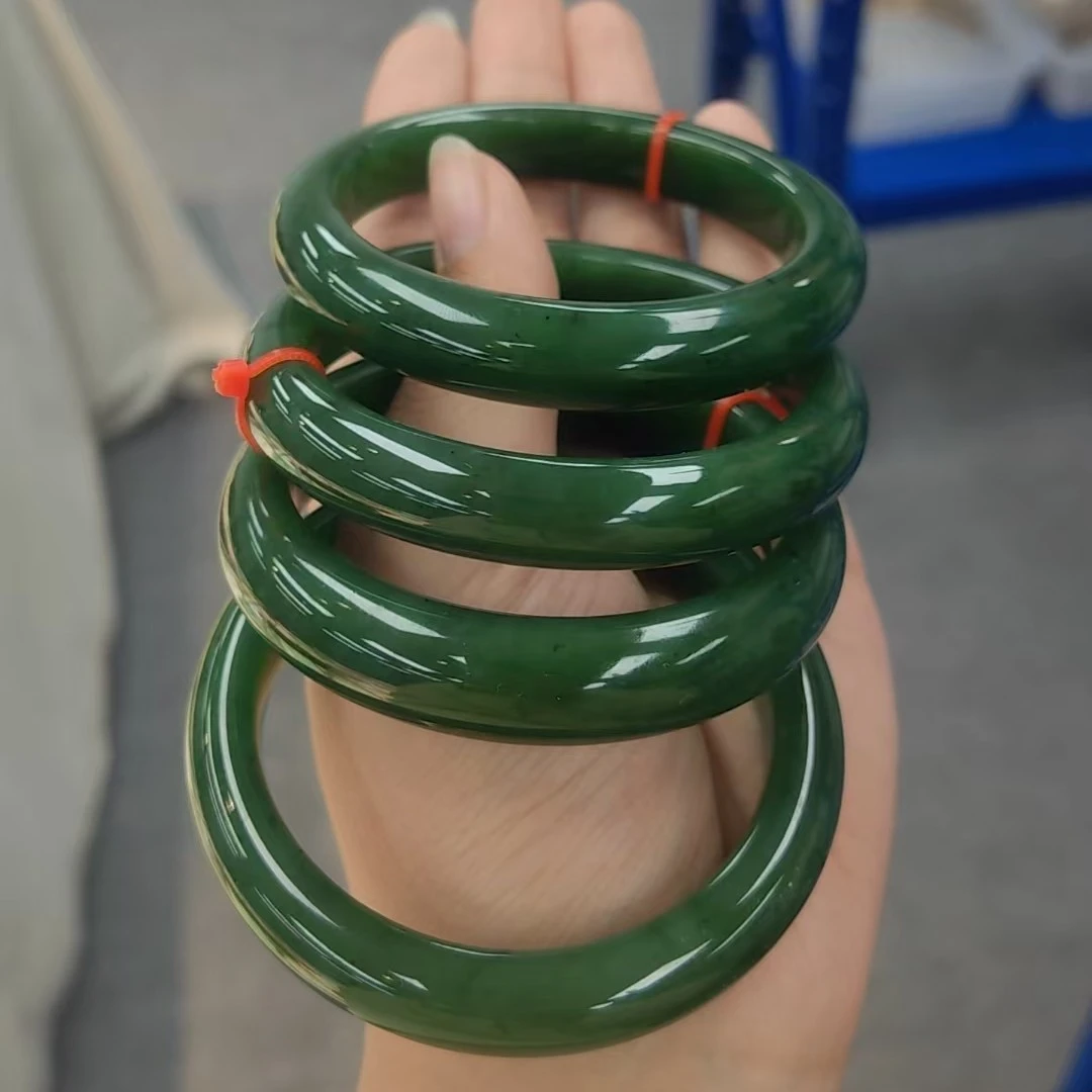 小帅家的珠宝--和田玉碧玉正宽手镯多样性发一