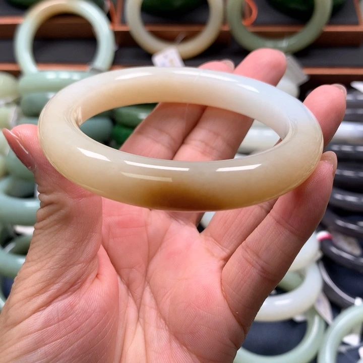 【闪购商品】未镶嵌手镯和田玉