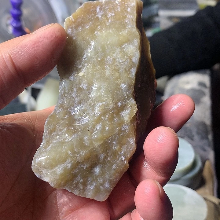 颈饰未镶嵌和田玉（糖玉）