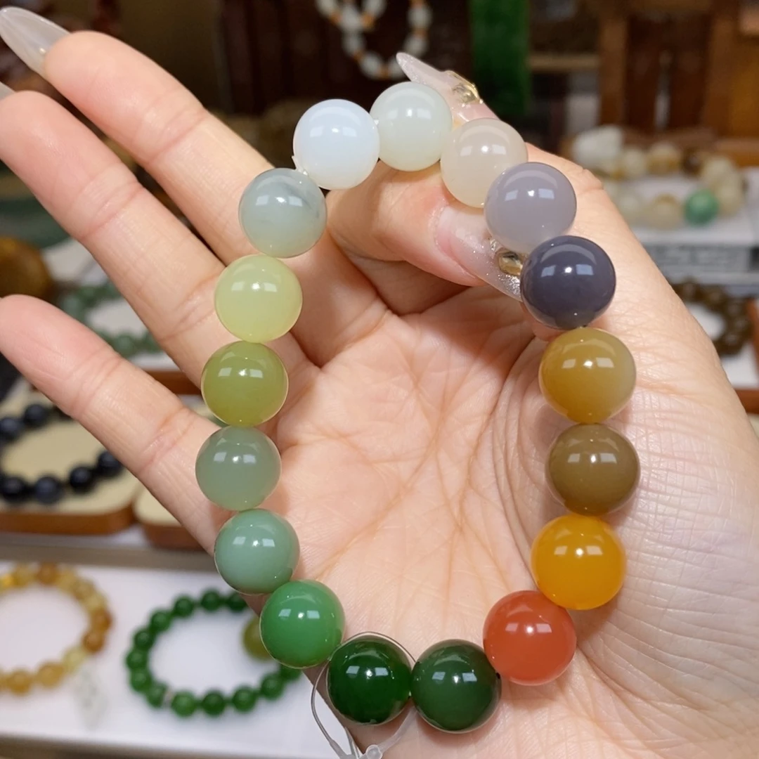 和田玉手串未镶嵌站**业