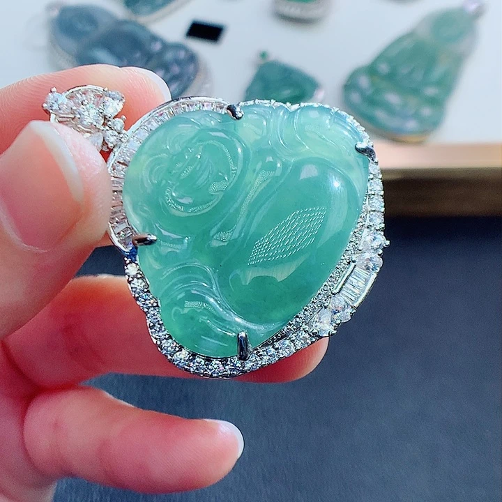 翡翠颈饰未镶嵌翡翠