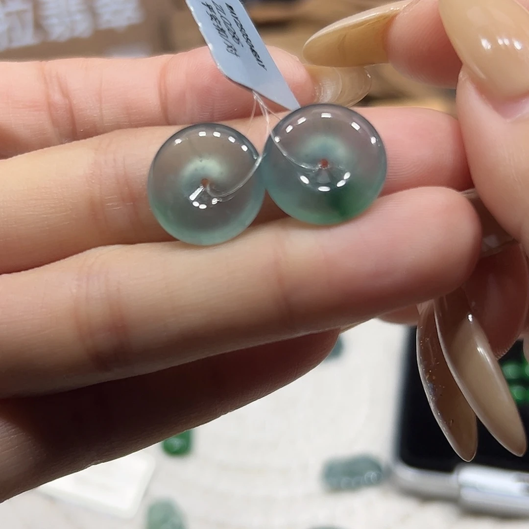 翡翠未镶嵌手链翡翠